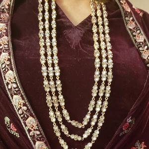 Gorgeous crystal,3 strand necklace